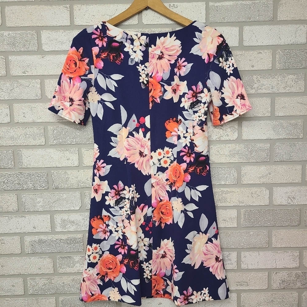 Eliza J Blue Pink Floral Short Sleeve Dress Size 4 - Picture 5 of 9